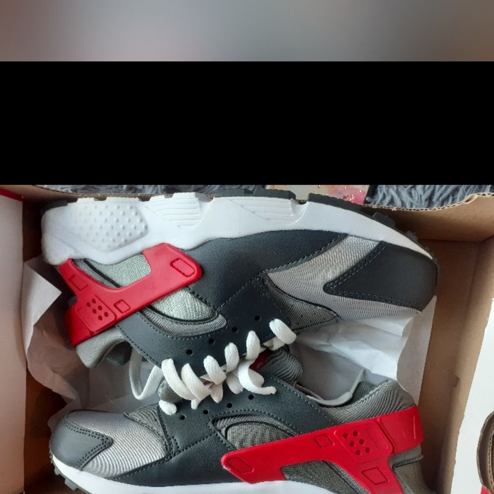 Nike Kids Black and Red Sneakers